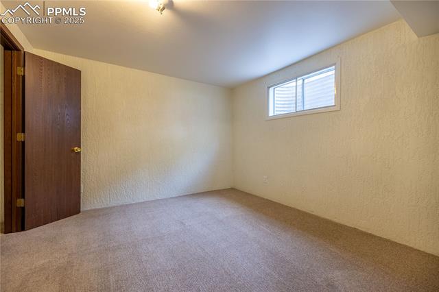 5560 Lavarie Court