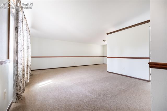 5560 Lavarie Court