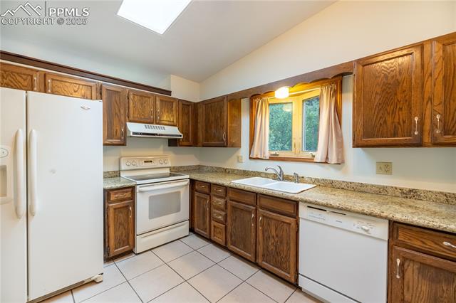 5560 Lavarie Court