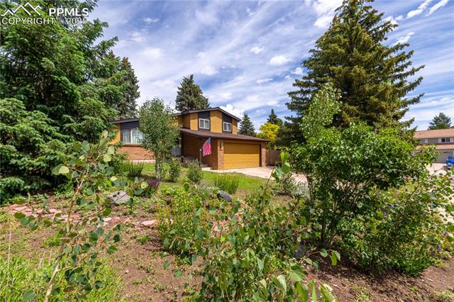 5560 Lavarie Court