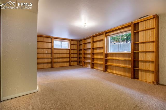 5560 Lavarie Court