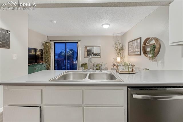 5521 Mansfield Court