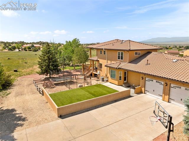 348 S Tejon Lane