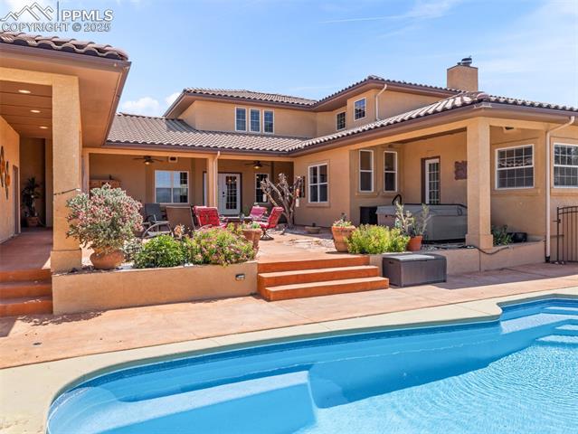 348 S Tejon Lane