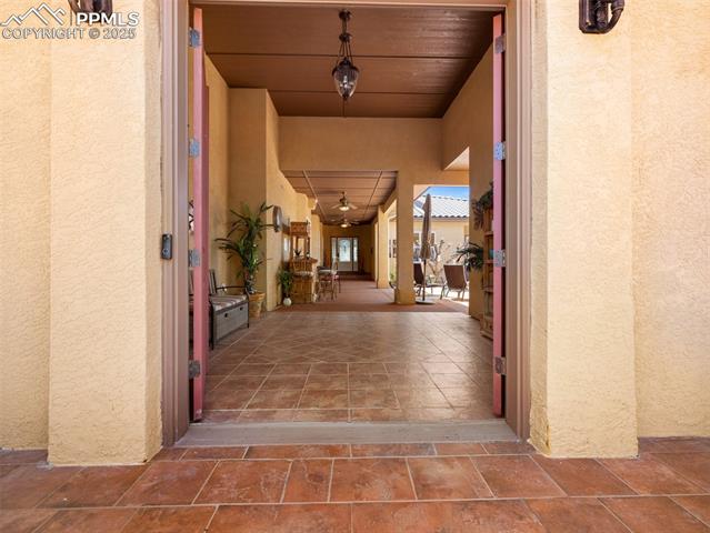 348 S Tejon Lane