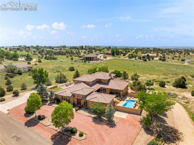 348 S Tejon Lane