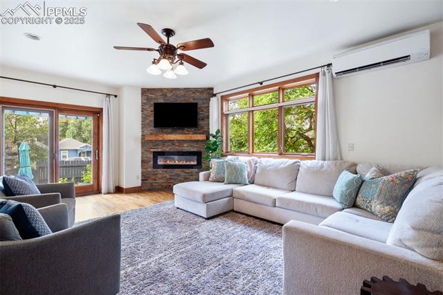 808 Arcadia Place