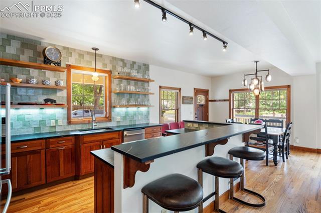 808 Arcadia Place