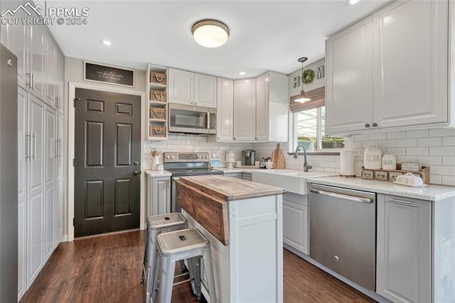 6855 Conquistador Court