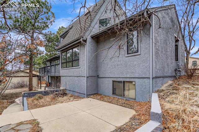 1927 Brookdale Drive