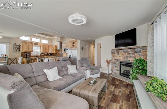 7823 Grizzly Bear Point