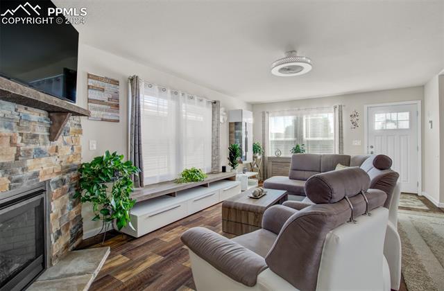 7823 Grizzly Bear Point