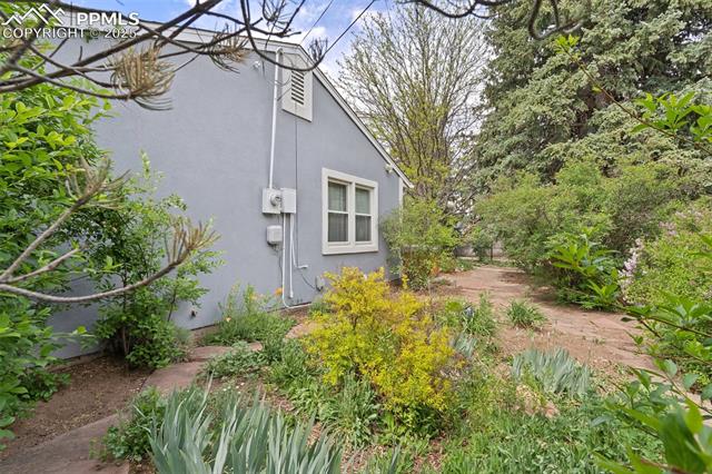 603 Three Eagles Street