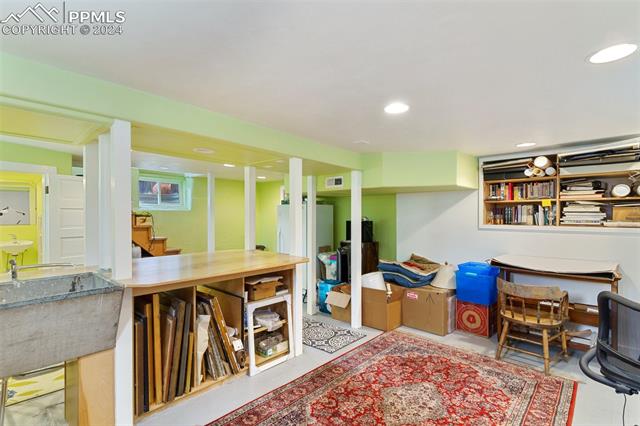 1331 W Pikes Peak Avenue