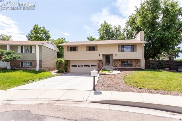 1114 Drake Circle