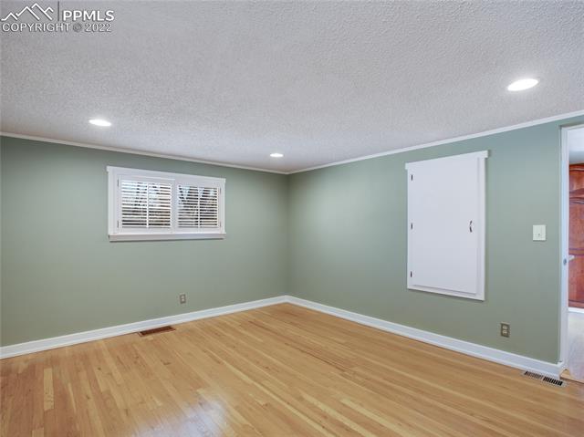 1825 Woodburn Street