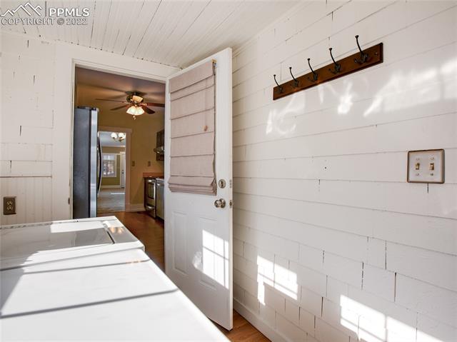 1825 Woodburn Street