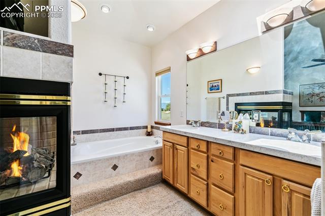 6996 Forestgate Drive