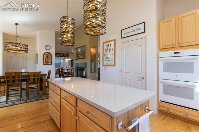 6996 Forestgate Drive