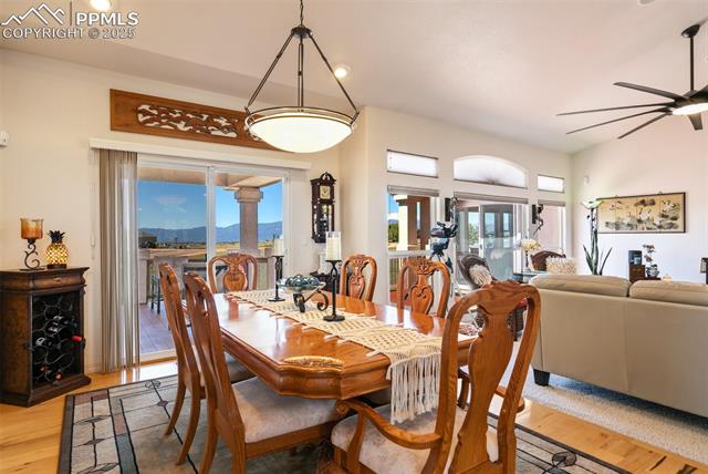 6996 Forestgate Drive