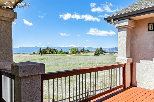 6996 Forestgate Drive