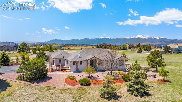 6996 Forestgate Drive