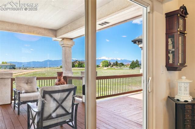 6996 Forestgate Drive