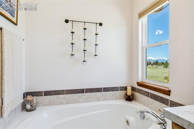 6996 Forestgate Drive