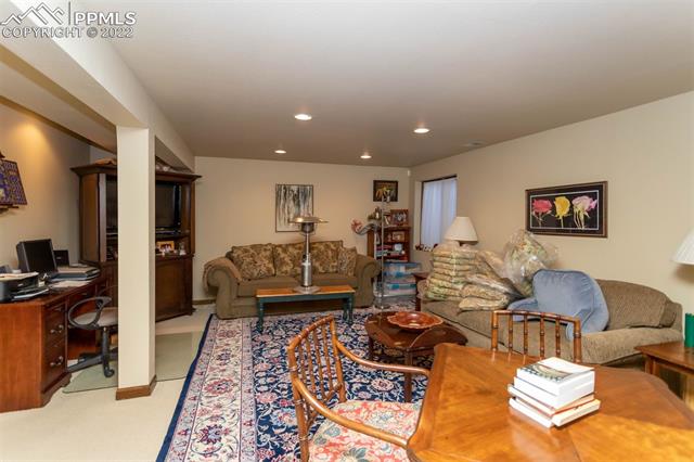 26 Woodbridge Drive