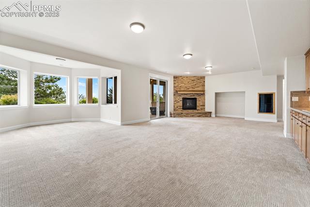5975 Gladstone Drive