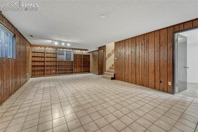 25 E Cheyenne Mountain Boulevard