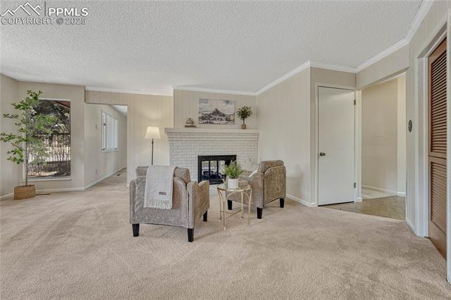 25 E Cheyenne Mountain Boulevard