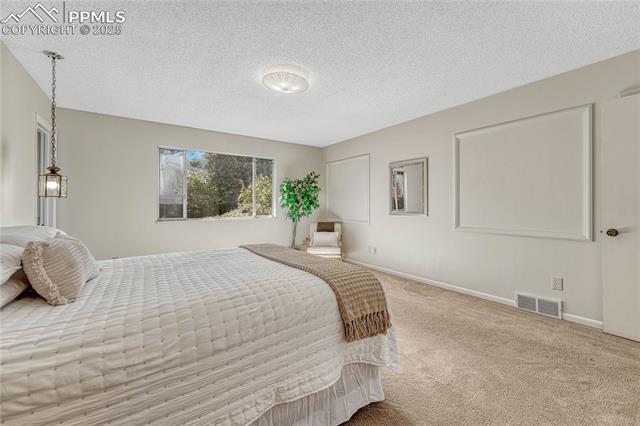 25 E Cheyenne Mountain Boulevard