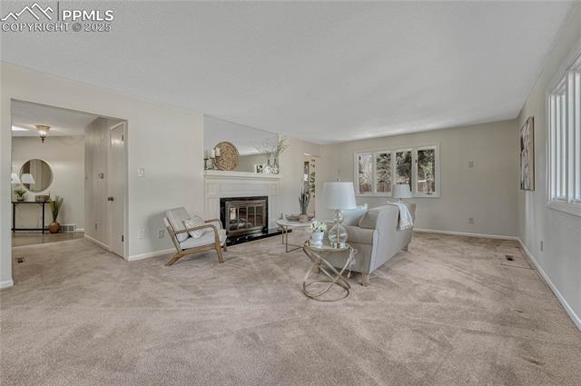 25 E Cheyenne Mountain Boulevard