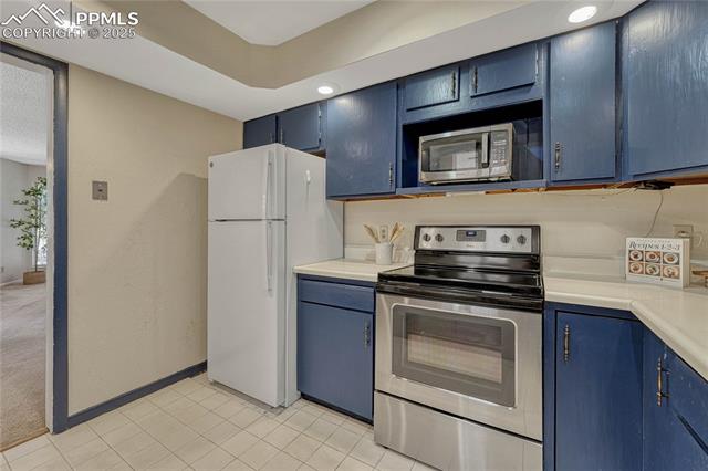 25 E Cheyenne Mountain Boulevard