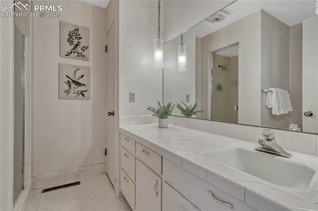 25 E Cheyenne Mountain Boulevard