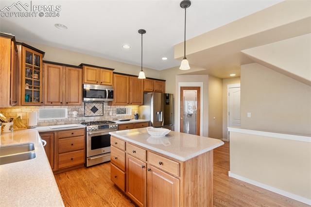 3530 Hollycrest Drive