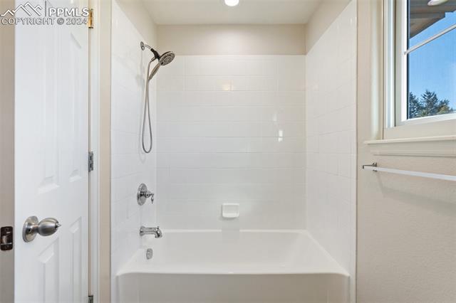 1218 Timber Run Heights