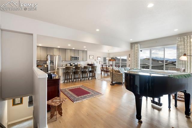 6747 Cumbre Vista Way