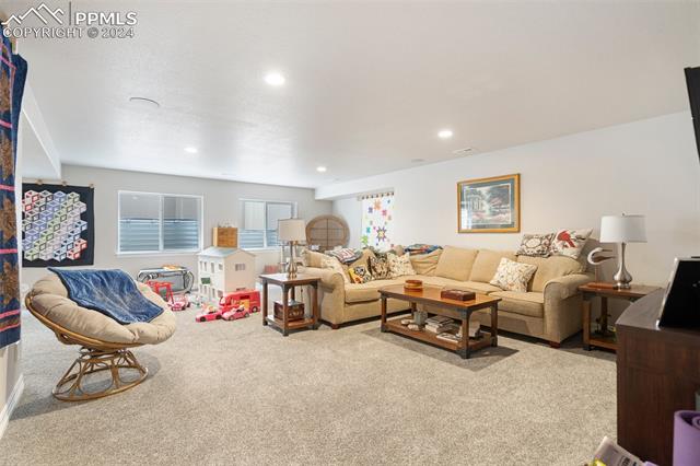 6747 Cumbre Vista Way