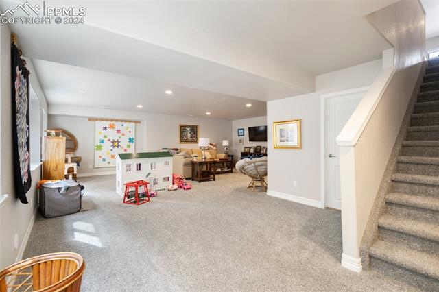 6747 Cumbre Vista Way