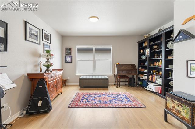 6747 Cumbre Vista Way