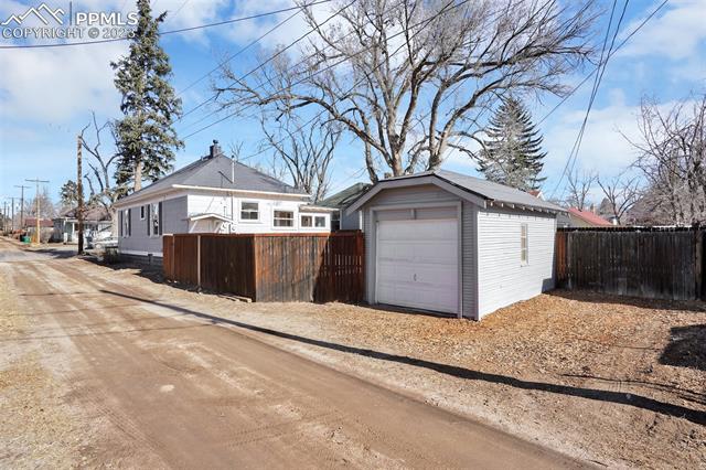 417 E Del Norte Street