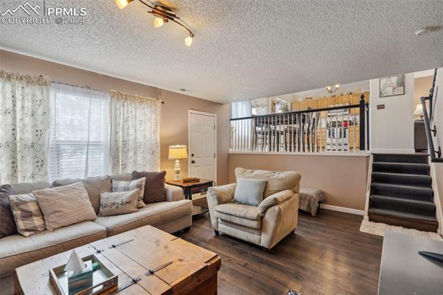 6045 Northwind Drive