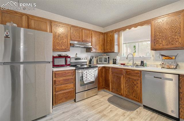 2335 Split Rock Drive