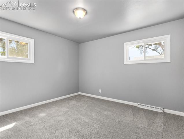 16 MacNaughton Road