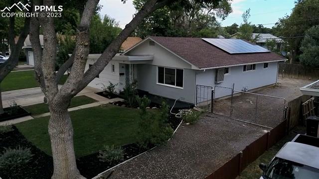 16 MacNaughton Road