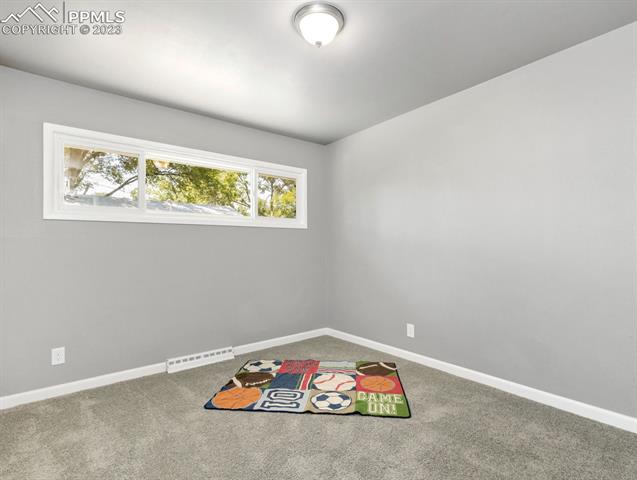 16 MacNaughton Road