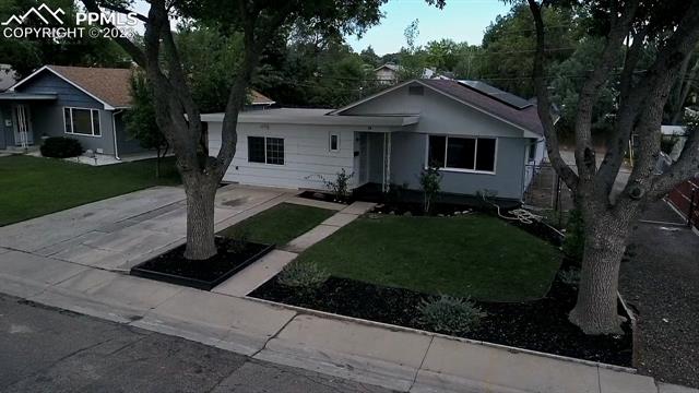 16 MacNaughton Road