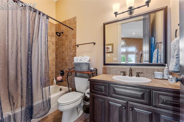 2585 Dunfries Court